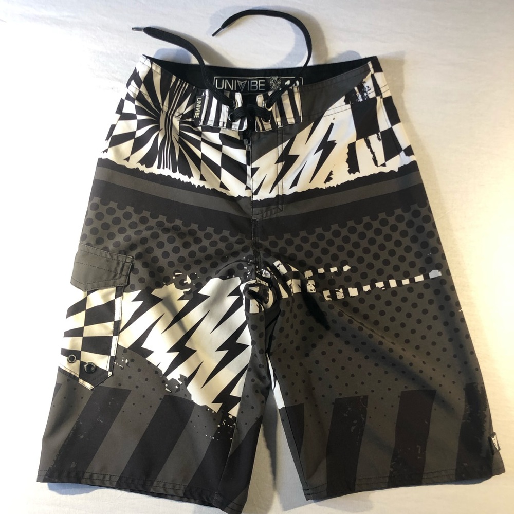 🏄🏾Univibe Boys Board Shorts Sz 10